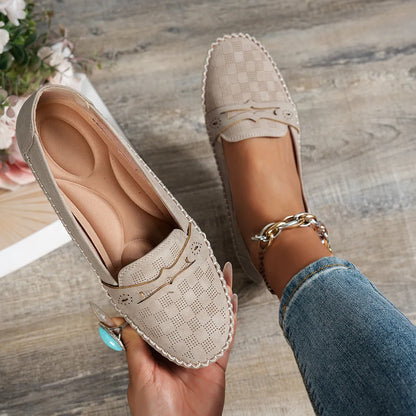 🔥Hot-selling plus-size women's stitched smiley loafers