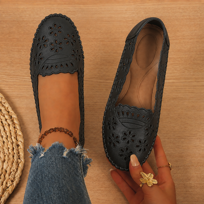Women’s Vintage Floral Cutout Flats