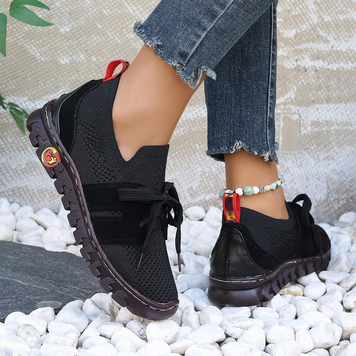 🔥Women's comfortable flat non-slip soft sole casual shoes (Up to 60% Off)