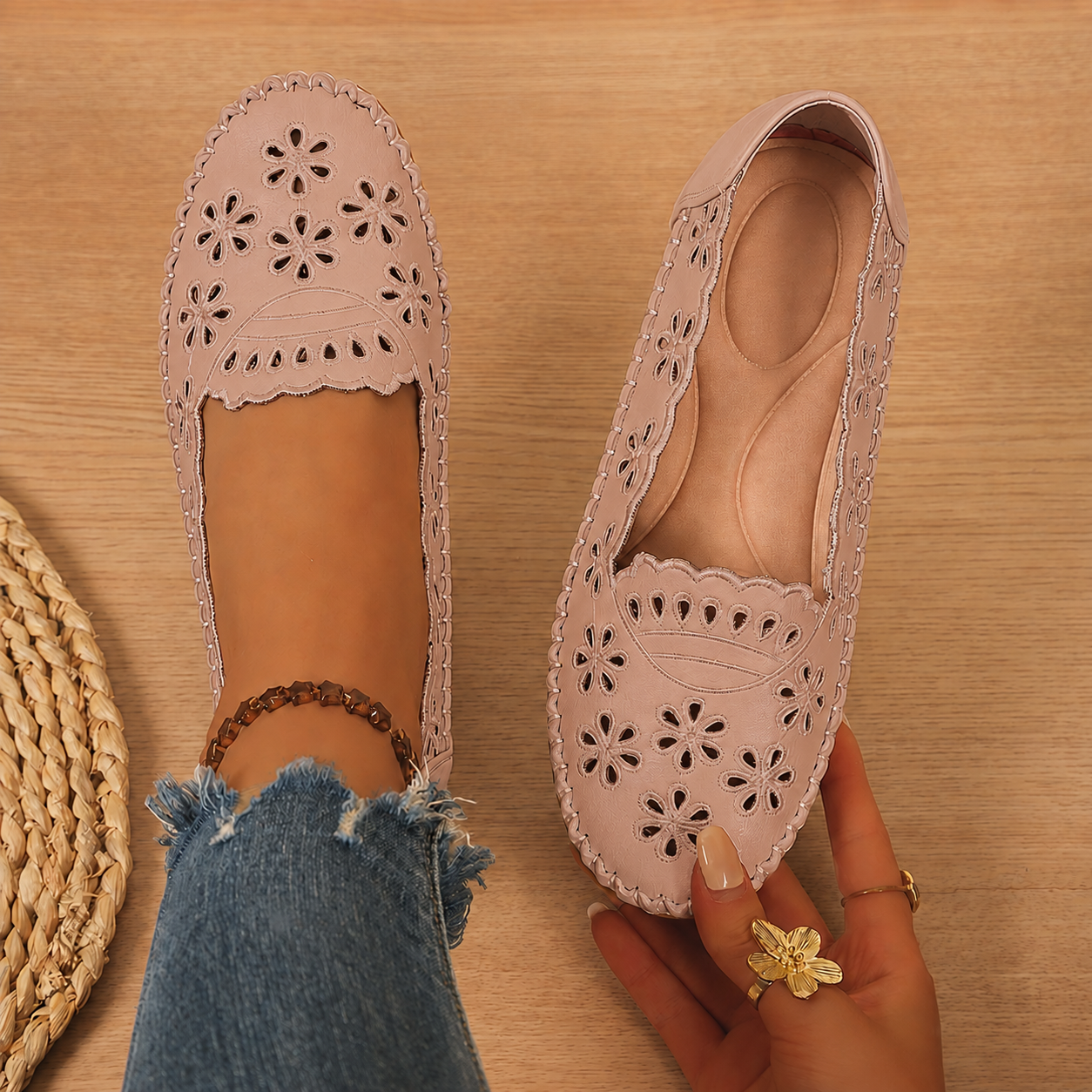 Women’s Vintage Floral Cutout Flats